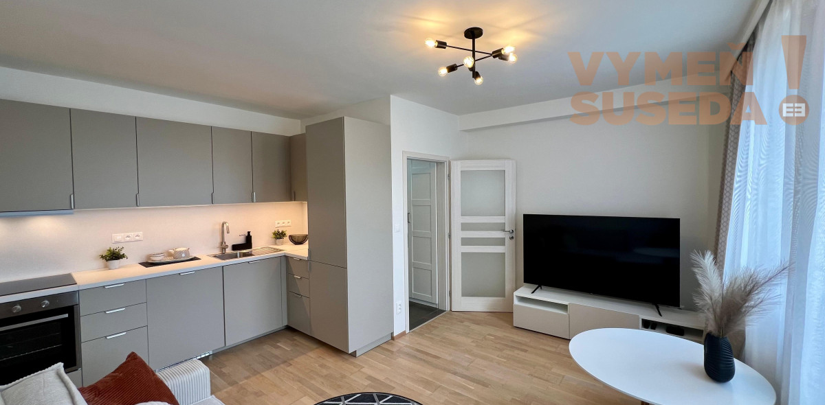 VYMEŇ SUSEDA! - 2. IZB. BYTU V ÚPLNOM CENTRE BRATISLAVY VETERNÁ ULICA.