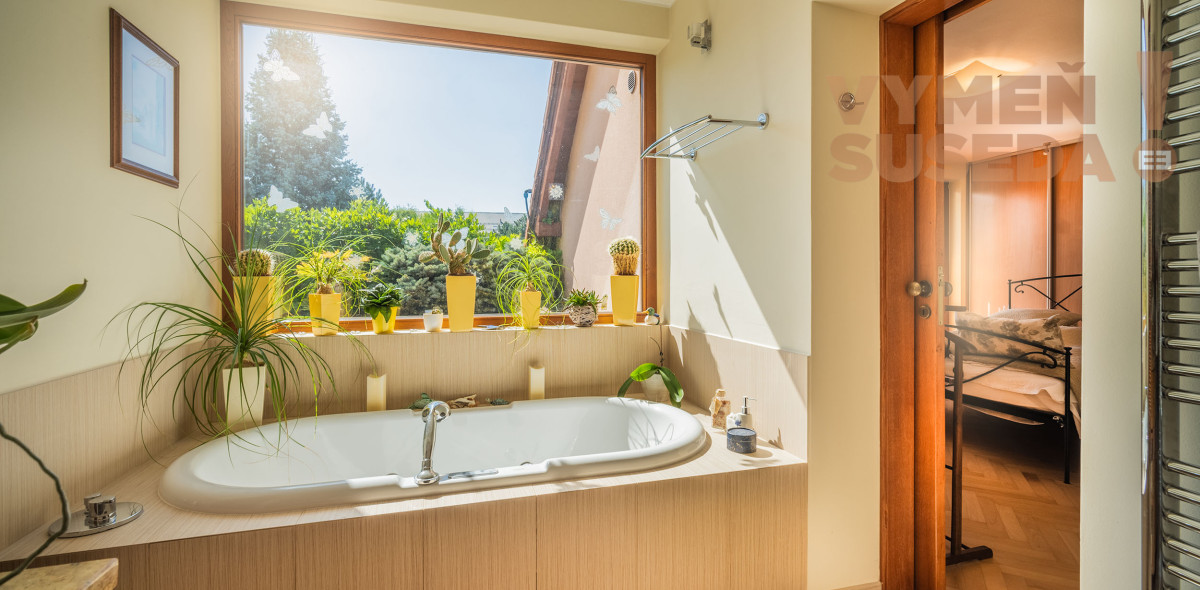 VYMEŇ SUSEDA! – PONÚKAME NA PREDAJ VÝNIMOČNÝ 5 IZBOVÝ RODINNÝ DOM, STUPAVA.