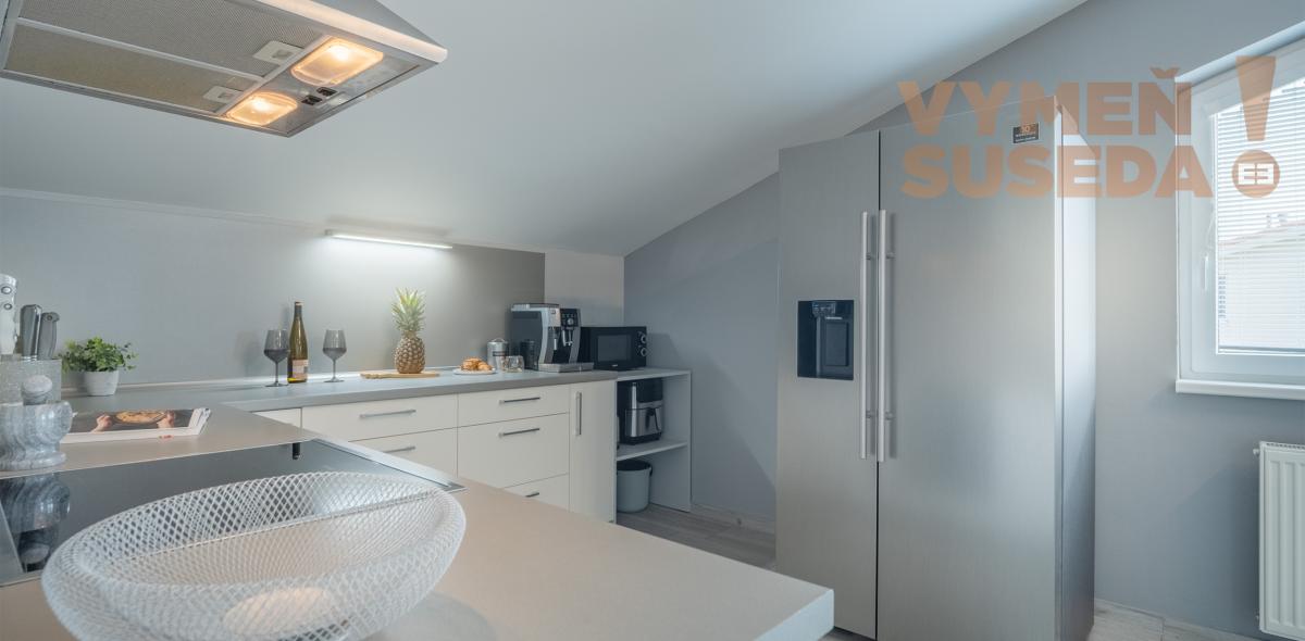 VYMEŇ SUSEDA! – 3 izb. veľkometrážny byt 145m2 v pokojnej lokalite len 10km od Bratislavy v Miloslavove, Agátova ulica.