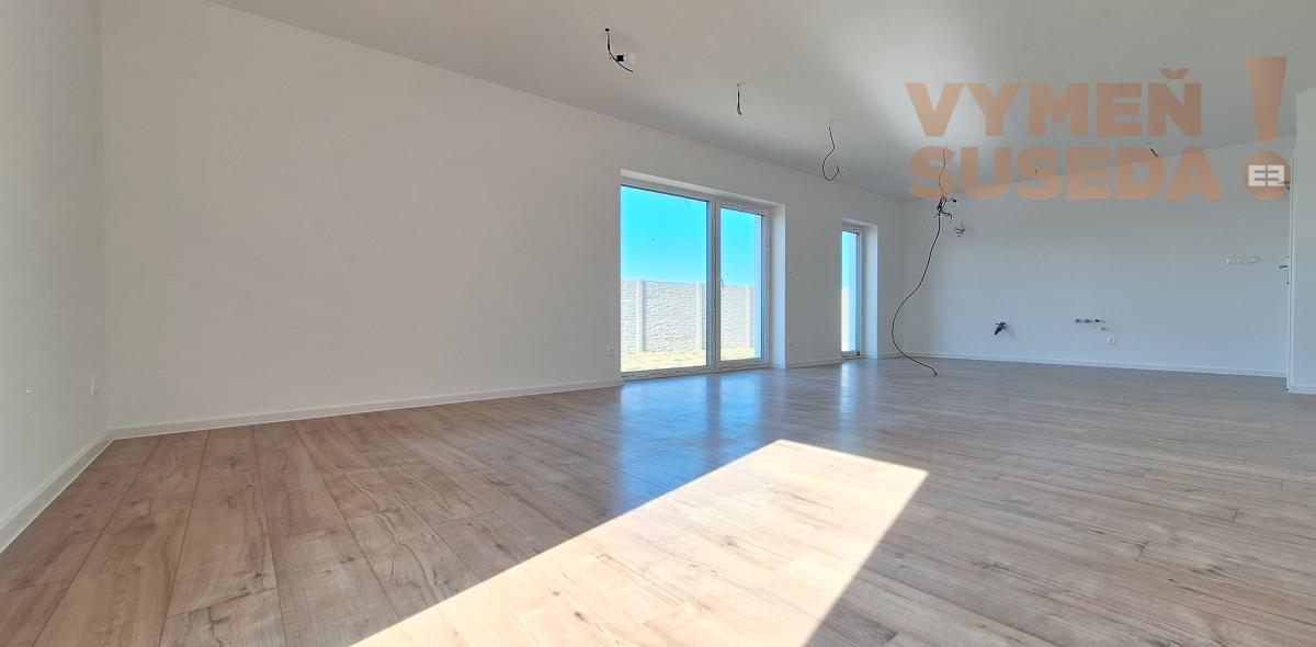 Rezervované! - VYMEŇ SUSEDA! - VÝNIMOČNÝ 4 IZB. RD - NOVOSTAVBA v ŠTADARDE, HRUBÁ BORŠA.