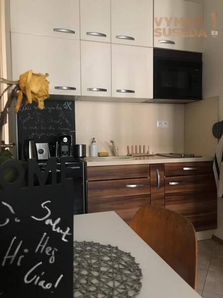 VYMEŇ SUSEDA! - VÝNIMOČNÝ 1 IZB. KOMPLETNE ZREKONŠTRUOVANÝ, ZARIADENÝ BYT, Kalinčiakova ul.