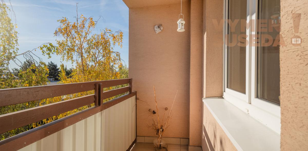 VYMEŇ SUSEDA! - VÝNIMOČNÝ 3 IZB. BYT S DVOMI LOGGIAMI, VYHĽADÁVANÁ LOKALITA PRI VINOHRADOCH A LESE, BA III, KARPATSKÉ NÁMESTIE, RAČA.