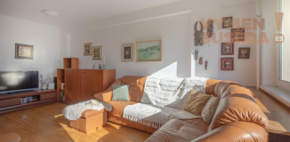 VYMEŇ SUSEDA! - VÝNIMOČNÝ 3 IZB. BYT S DVOMI LOGGIAMI, VYHĽADÁVANÁ LOKALITA PRI VINOHRADOCH A LESE, BA III, KARPATSKÉ NÁMESTIE, RAČA.