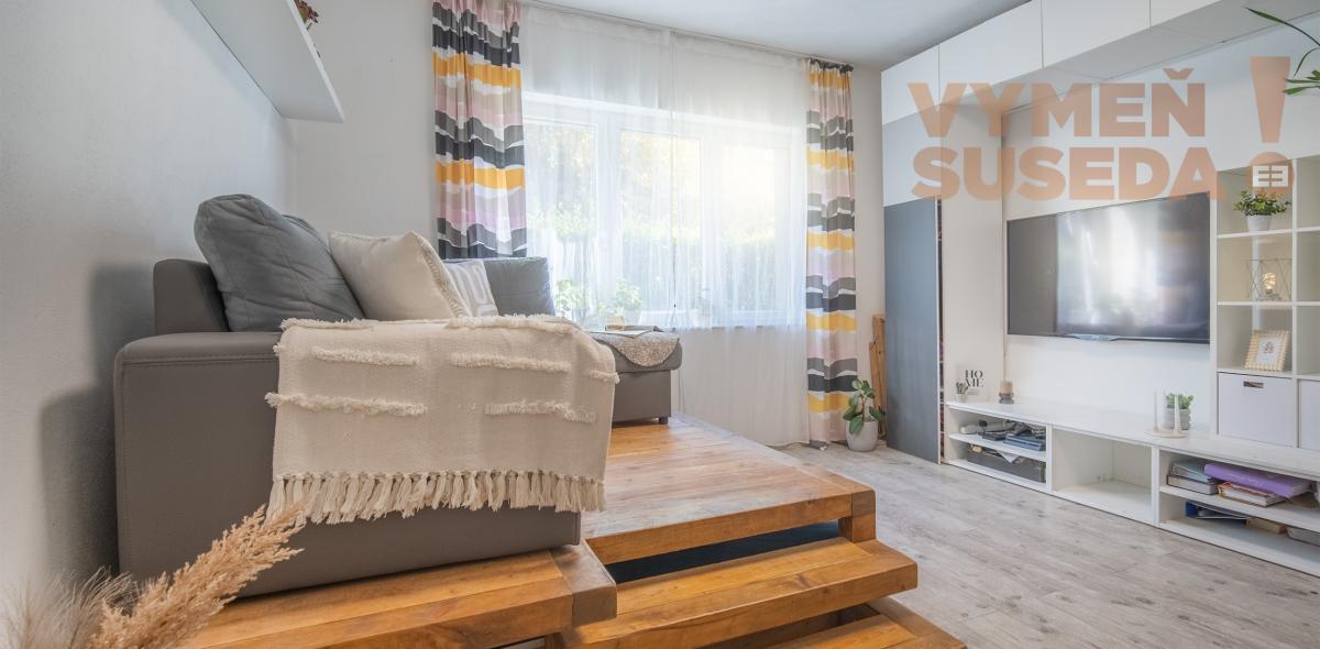 VYMEŇ SUSEDA! – PONÚKAME NA PREDAJ VÝNIMOČNÝ RODINNÝ DOM PRI KOSTOLE a ZÁMOCKÉHO PARKU, KALVÁRSKA UL., STUPAVA .