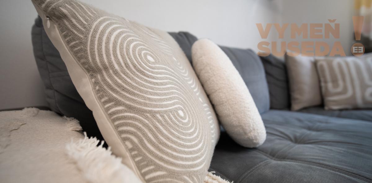 VYMEŇ SUSEDA! – PONÚKAME NA PREDAJ VÝNIMOČNÝ RODINNÝ DOM PRI KOSTOLE a ZÁMOCKÉHO PARKU, KALVÁRSKA UL., STUPAVA .