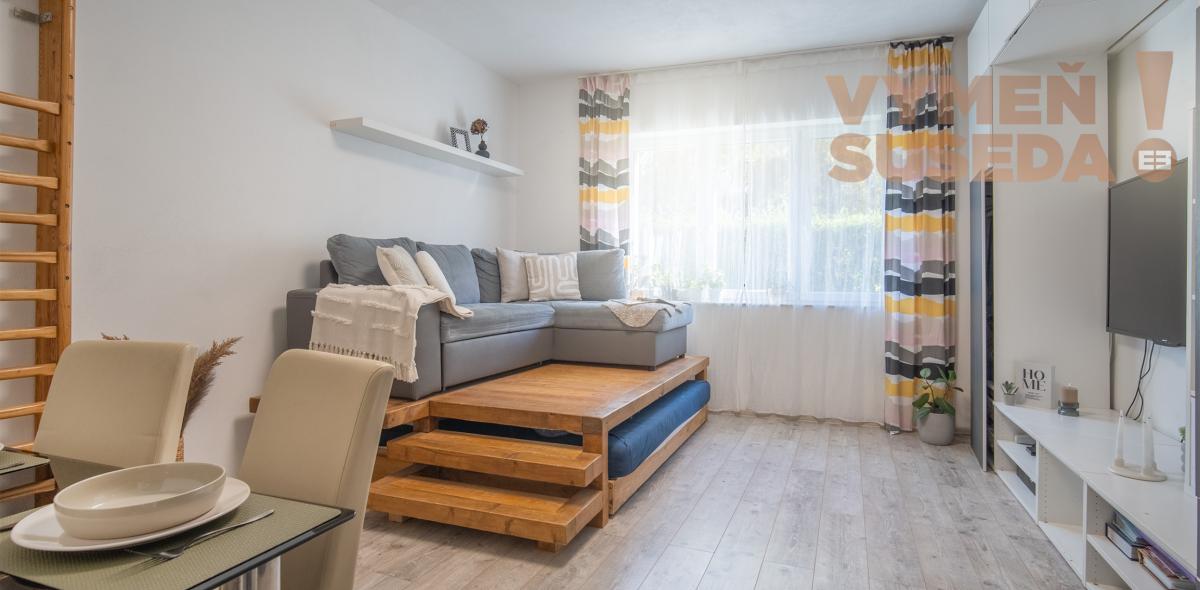 VYMEŇ SUSEDA! – PONÚKAME NA PREDAJ VÝNIMOČNÝ RODINNÝ DOM PRI KOSTOLE a ZÁMOCKÉHO PARKU, KALVÁRSKA UL., STUPAVA .