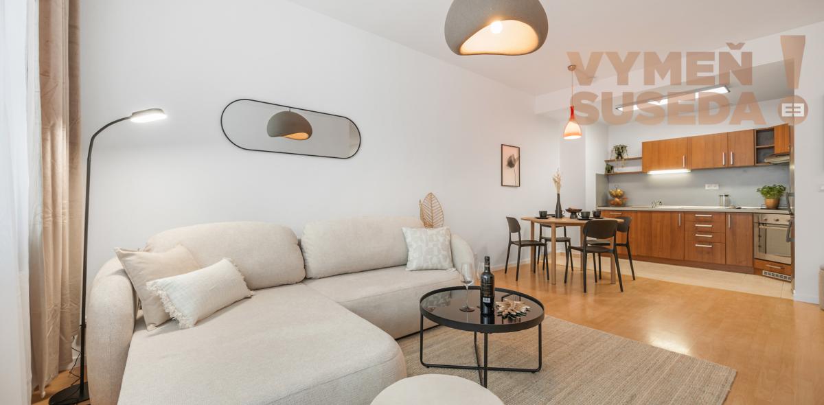 VYMEŇ SUSEDA! - PONÚKAME NA PRENÁJOM KOMPLETNE ZARIADENÝ 2 IZB. BYT S BALKÓNOM VO VYHĽADÁVANEJ LOKALITE KARLOVÁ VES