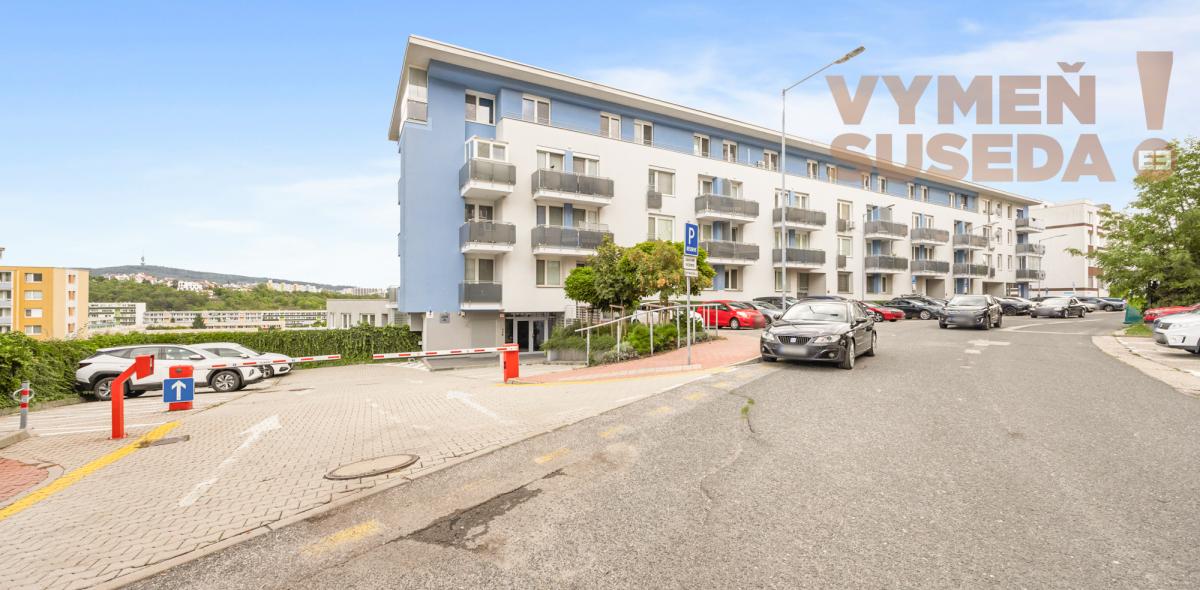 VYMEŇ SUSEDA! - PONÚKAME NA PRENÁJOM KOMPLETNE ZARIADENÝ 2 IZB. BYT S BALKÓNOM VO VYHĽADÁVANEJ LOKALITE KARLOVÁ VES