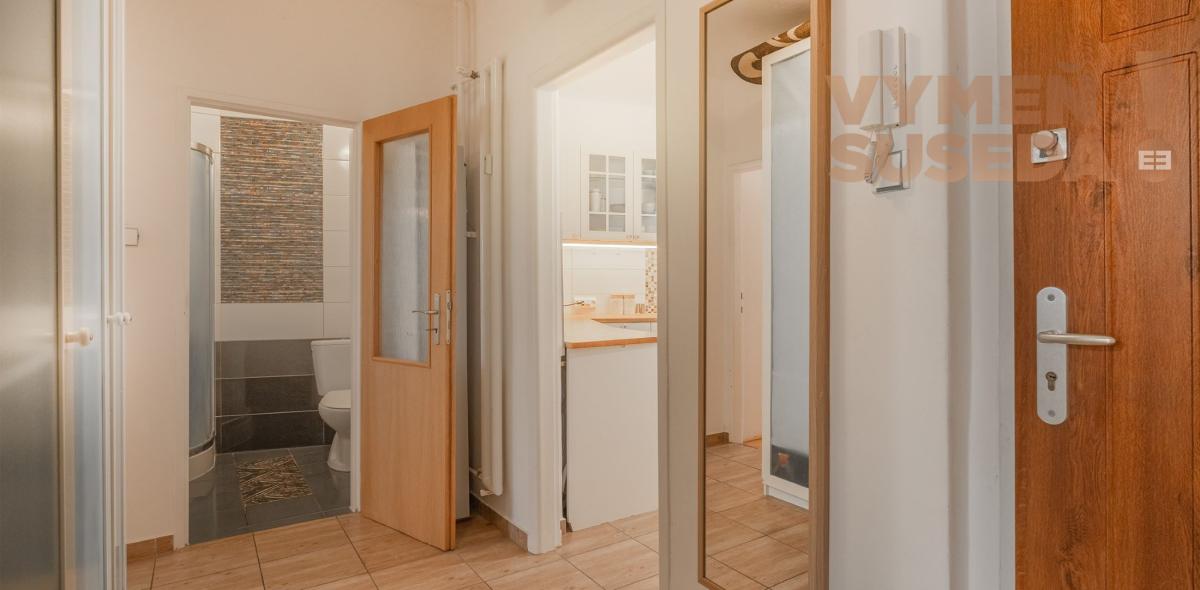 VYMEŇ SUSEDA! – NA PREDAJ VÝNIMOČNÝ 2 IZBOVÝ BYT V SRDCI BRATISLAVY – M.Č. STARÉ MESTO /ŠPITÁLSKA ULICA