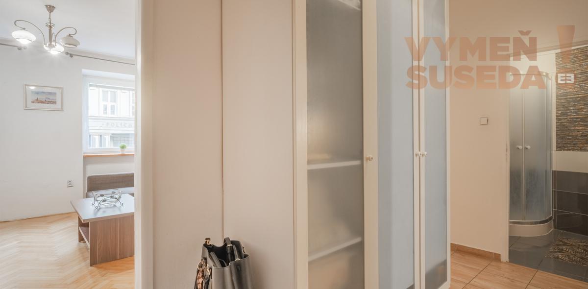 VYMEŇ SUSEDA! – NA PREDAJ VÝNIMOČNÝ 2 IZBOVÝ BYT V SRDCI BRATISLAVY – M.Č. STARÉ MESTO /ŠPITÁLSKA ULICA