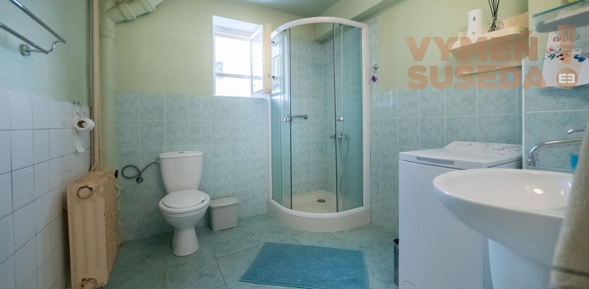 VYMEŇ SUSEDA! - Na predaj pekný 4 izbový rodinný dom v obci Slovenká Ľupča – pri meste Banská Bystrica