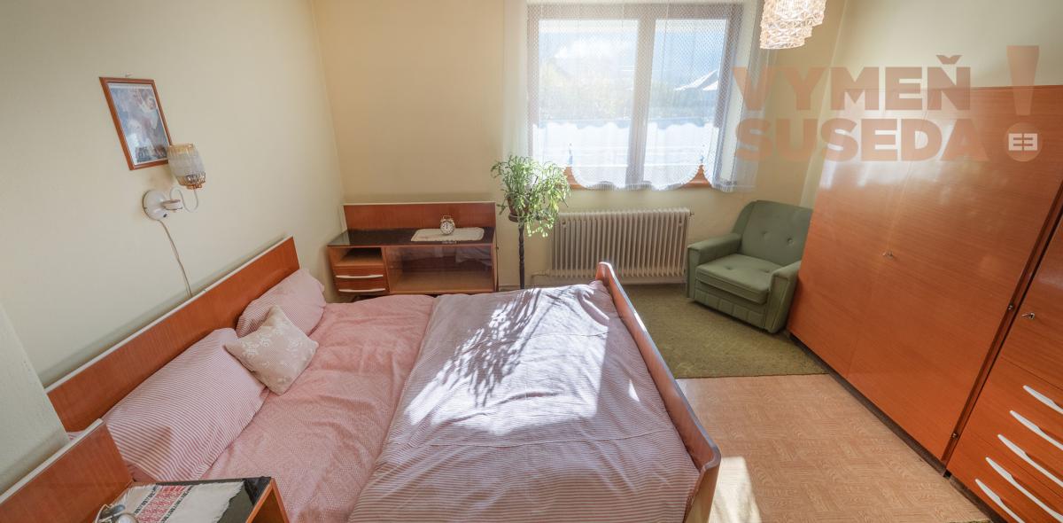 VYMEŇ SUSEDA! - Na predaj pekný 4 izbový rodinný dom v obci Slovenká Ľupča – pri meste Banská Bystrica