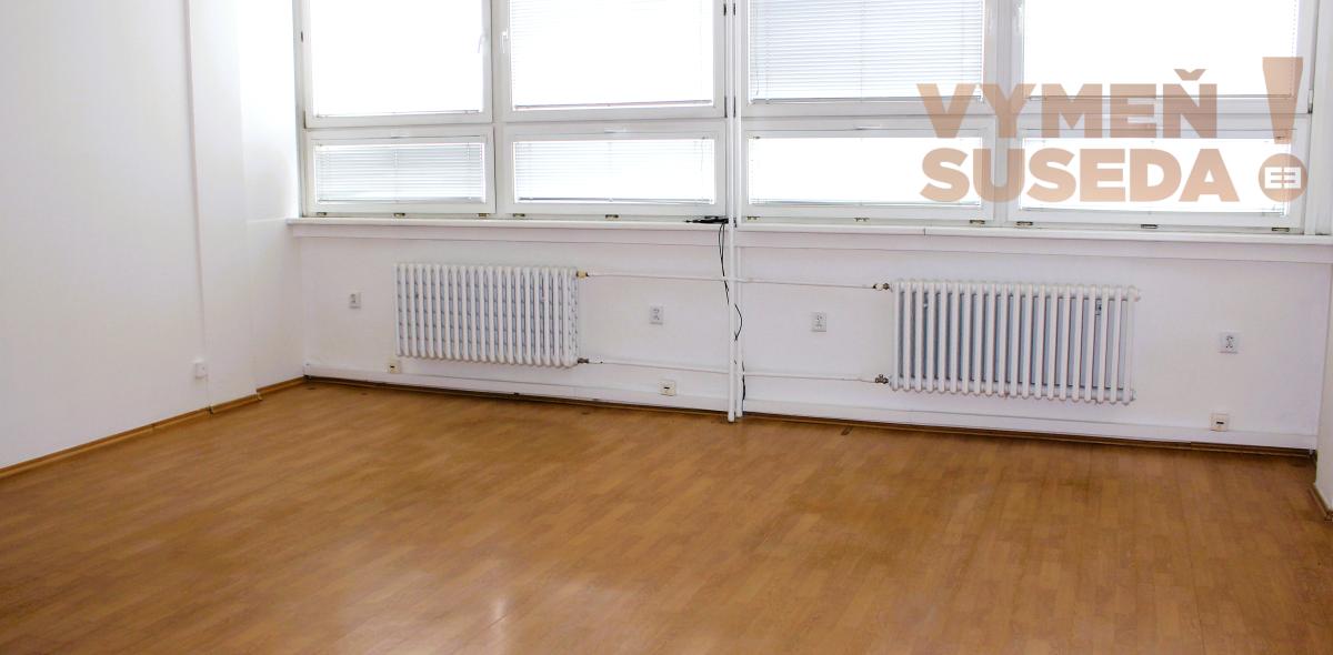 VYMEŇ SUSEDA! - PRENÁJOM ADMINISTRATÍVNYCH / KANCELÁRSKYCH PRIESTOROV v Bratislave (Petržalke) na Kopčianskej ulici s možnosťou parkovacieho státia.