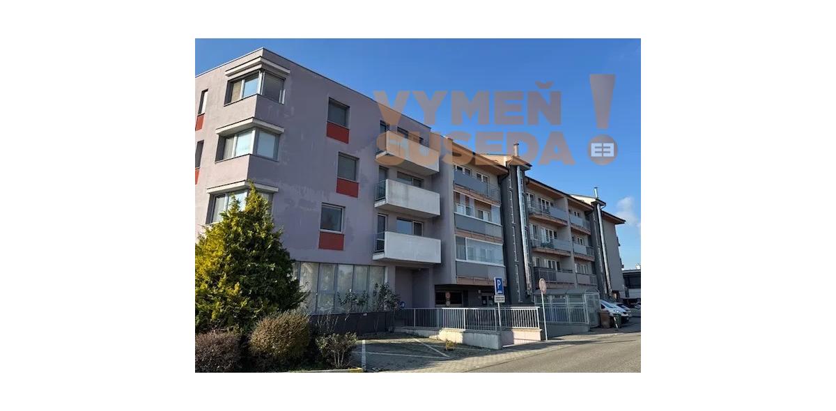 VYMEŇ SUSEDA! – VÝNIMOČNÝ 2 IZB. ZARIADENÝ BYT S DVOMA TERASAMI A GARÁŽOVÝM STÁTÍM, PRI STRELNICI, BA II, RUŽINOV