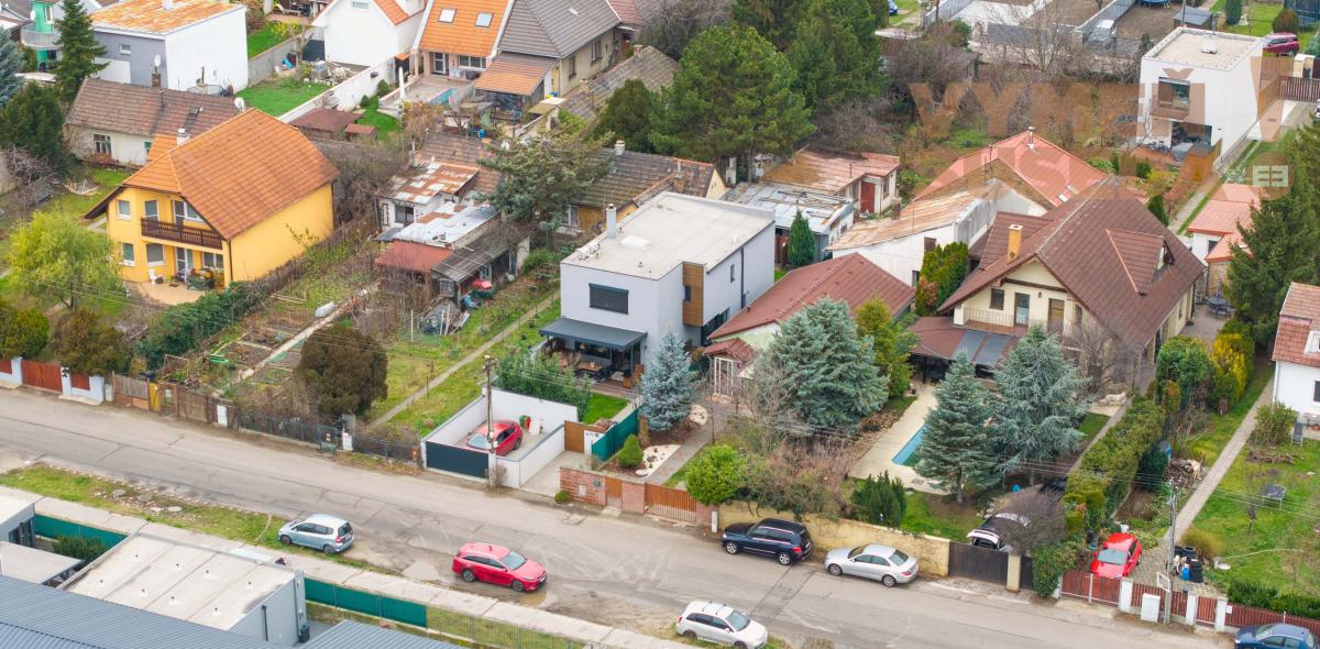 VYMEŇ SUSEDA! - Výnimočný, 4 izb. RD - NOVOSTAVBA, Inteligentná domácnosť, zariadený vo vysokom štandarde, TRNÁVKA - BA II.