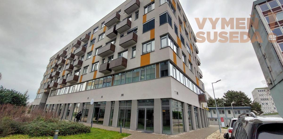 VYMEŇ SUSEDA – TOP prízemný obchodný priestor na prenájom - OMNIA -Ružinov /106m2/ + 2x parkovacie miesto