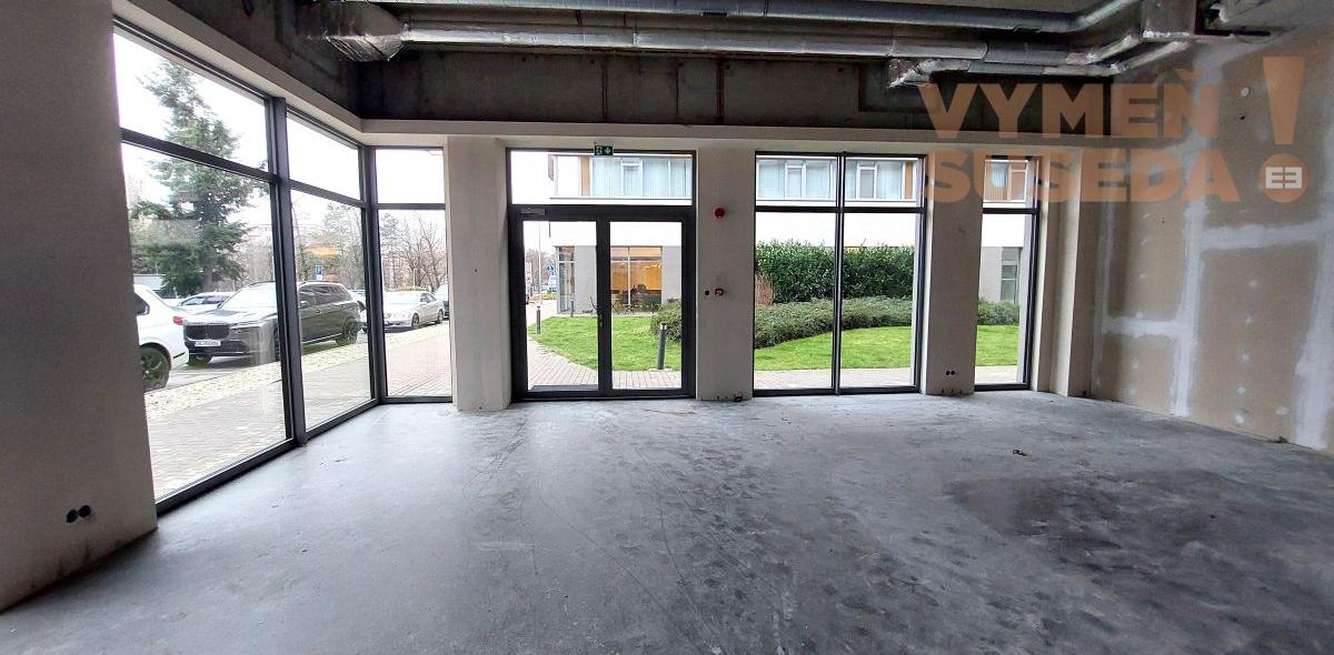 VYMEŇ SUSEDA – TOP prízemný obchodný priestor na prenájom - OMNIA -Ružinov /106m2/ + 2x parkovacie miesto