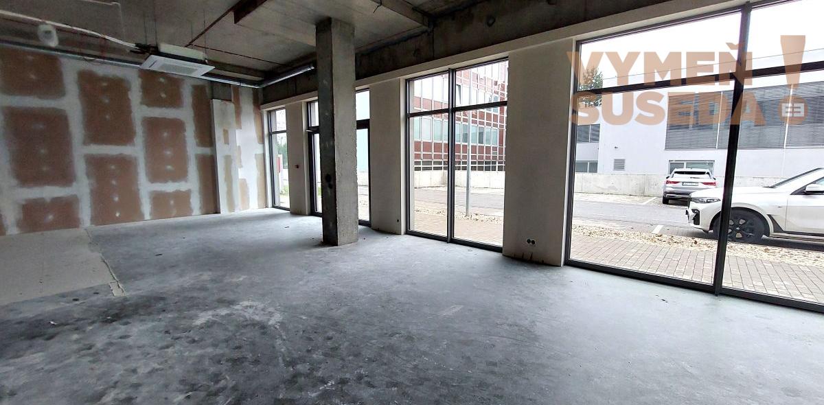 VYMEŇ SUSEDA – TOP prízemný obchodný priestor na prenájom - OMNIA -Ružinov /106m2/ + 2x parkovacie miesto