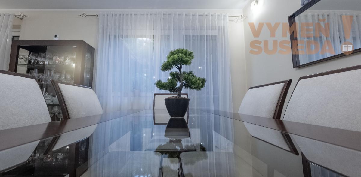 VYMEŇ SUSEDA – KRÁSNY 7 IZB. BYT 380 m2 SO ZÁHRADOU A VLASTNOU GARÁŽOU, DUNAJSKÁ STREDA - CENTRUM.