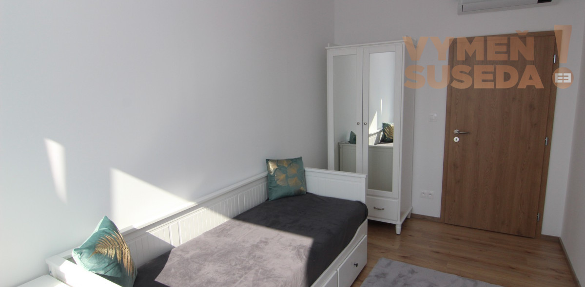 VYMEŇ SUSEDA! - JEDINEČNÝ 3 IZB. BYT S DVOMA BALKÓNMI A KRÁSNYM VÝHĽADOM, GARÁŽ+PIVNICA, NOVOSTAVBA, NIVY