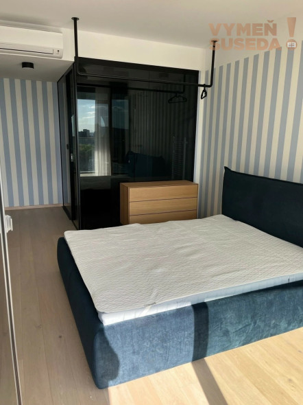 VYMEŇ SUSEDA! - VÝNIMOČNÝ 2 IZB. BYT S LOGGIOU A PARKOVANÍM, PRIBINOVA UL., EUROVEA TOWER, BRATISLAVA I, STARÉ MESTO,