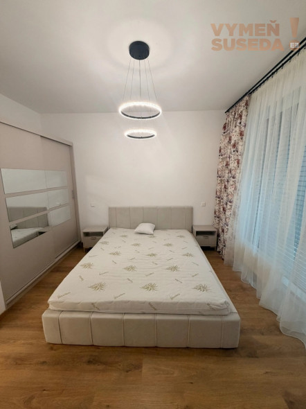 PRENAJATÉ! - VYMEŇ SUSEDA! - VÝNIMOČNÝ 2 IZB. BYT S LOGGIOU A PARKOVANÍM, FIALOVÁ UL., BRATISLAVA V, PETRŽALKA,