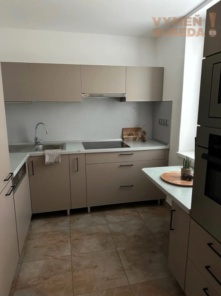 VYMEŇ SUSEDA! - VÝNIMOČNÝ 4 IZB. MEZONET S BALKÓNOM, BAZÉNOM A ZÁHRADOU, DOLNÁ, BRATISLAVA I, STARÉ MESTO,