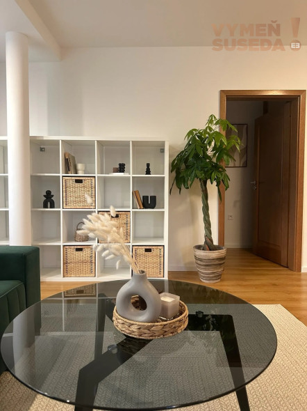 VYMEŇ SUSEDA! - VÝNIMOČNÝ 4 IZB. MEZONET S BALKÓNOM, BAZÉNOM A ZÁHRADOU, DOLNÁ, BRATISLAVA I, STARÉ MESTO,