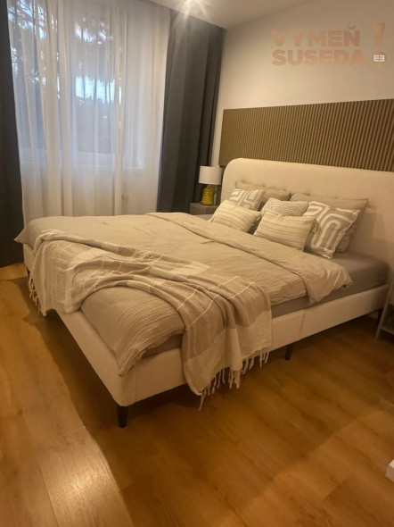 VYMEŇ SUSEDA! - VÝNIMOČNÝ 4 IZB. MEZONET S BALKÓNOM, BAZÉNOM A ZÁHRADOU, DOLNÁ, BRATISLAVA I, STARÉ MESTO,