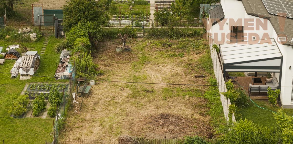 VYMEŇ SUSEDA! - VÝNIMOČNÝ STAVEBNÝ POZEMOK, BOČNÁ ULICA, BRATISLAVA II - TRNÁVKA.