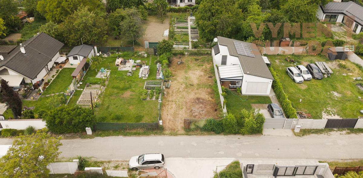 VYMEŇ SUSEDA! - VÝNIMOČNÝ STAVEBNÝ POZEMOK, BOČNÁ ULICA, BRATISLAVA II - TRNÁVKA.