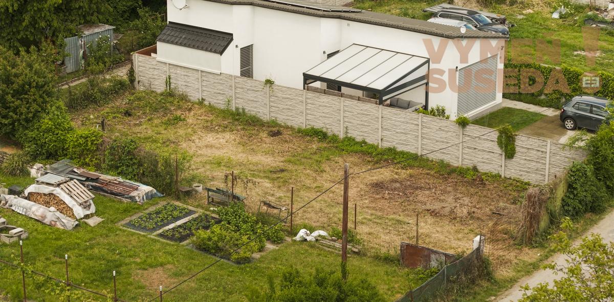 VYMEŇ SUSEDA! - VÝNIMOČNÝ STAVEBNÝ POZEMOK, BOČNÁ ULICA, BRATISLAVA II - TRNÁVKA.