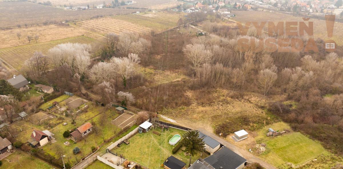 VYMEŇ SUSEDA! - VÝNIMOČNÝ POZEMOK BRATISLAVA III – NOVÉ MESTO, VINOHRADY – KOZIARKA 1502.00m2.