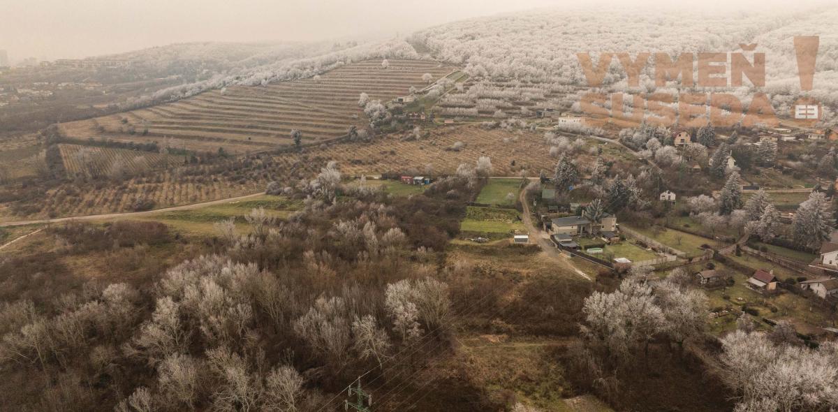 VYMEŇ SUSEDA! - VÝNIMOČNÝ POZEMOK BRATISLAVA III – NOVÉ MESTO, VINOHRADY – KOZIARKA 1502.00m2.