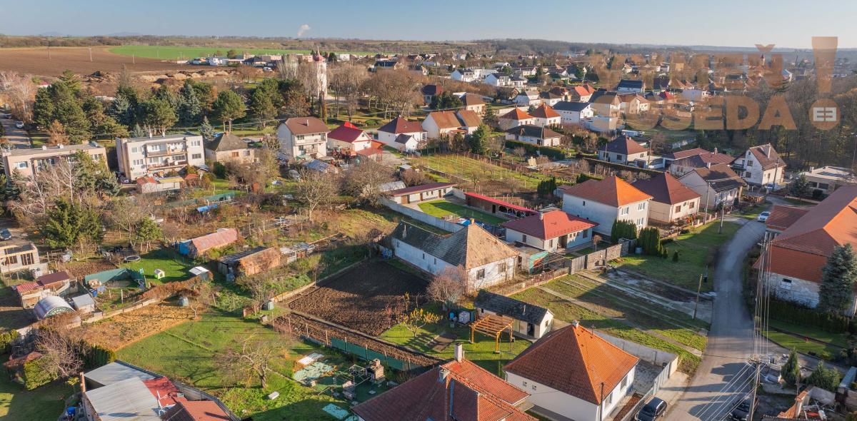 VYMEŇ SUSEDA! - VÝNIMOČNÝ STAVEBNÝ POZEMOK S RODINNÝM DOMOM ŠALGOČKA.