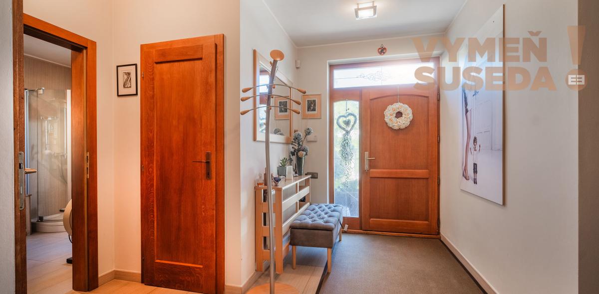 VYMEŇ SUSEDA! – PONÚKAME NA PREDAJ VÝNIMOČNÝ 5 IZBOVÝ RODINNÝ DOM, STUPAVA.