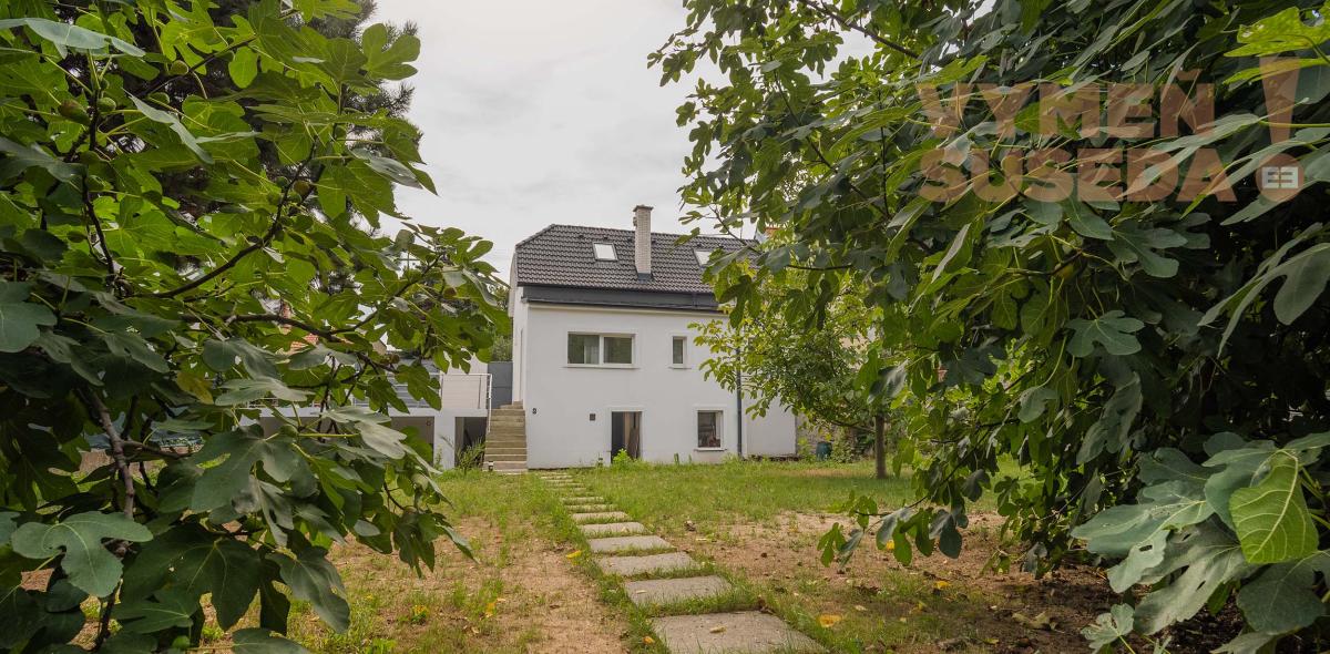 VYMEŇ SUSEDA! – PONÚKAME NA PREDAJ VÝNIMOČNÝ RD - RUŽINOV / PRIEVOZ S KRÁSNYM POZEMKOM 549m2