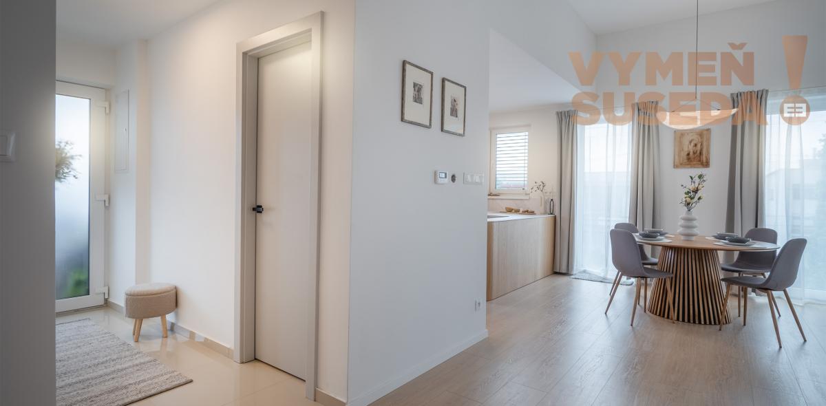 VYMEŇ SUSEDA! - Výnimočný, 4 izb. byt s terasou, vysokými stropmi, pozemkom, zariadený vo vysokom štandarde, NOVOSTAVBA, LOZORNO.
