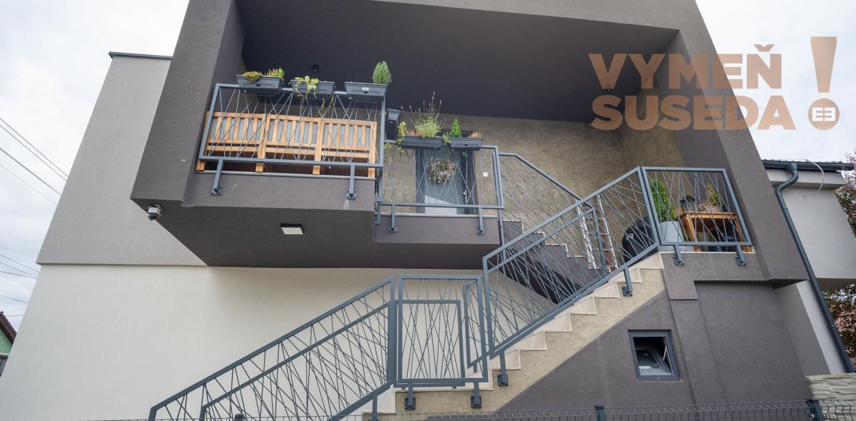 VYMEŇ SUSEDA! - Výnimočný, 4 izb. byt s terasou, vysokými stropmi, pozemkom, zariadený vo vysokom štandarde, NOVOSTAVBA, LOZORNO.