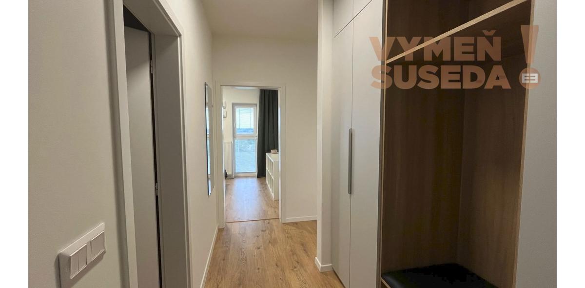 VYMEŇ SUSEDA! – VÝNIMOČNÝ KLIMATIZOVANÝ 2 IZB.  BYT S DVOMA BALKÓNMI , LABUTIA UL., BA V, PETRŽALKA