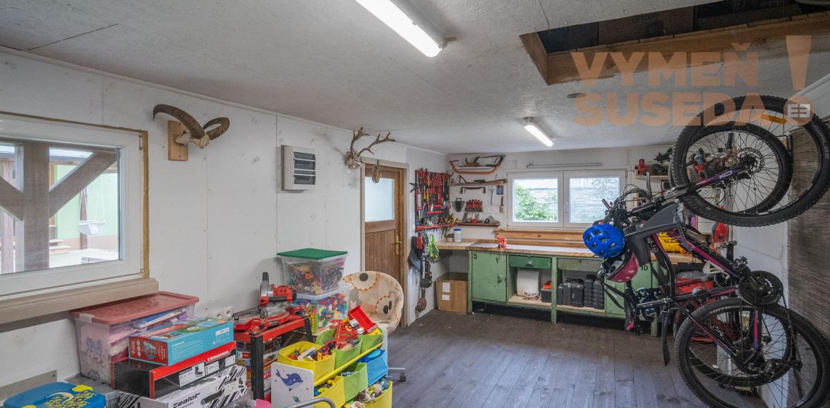 VYMEŇ SUSEDA! - 4 IZB. RODINNÝ DOM S VEĽKÝM ZÁHRADNÝM DOMČEKOM V NOVOVYBUDOVANEJ REZIDENČNEJ LOKALITE VAMPÍL