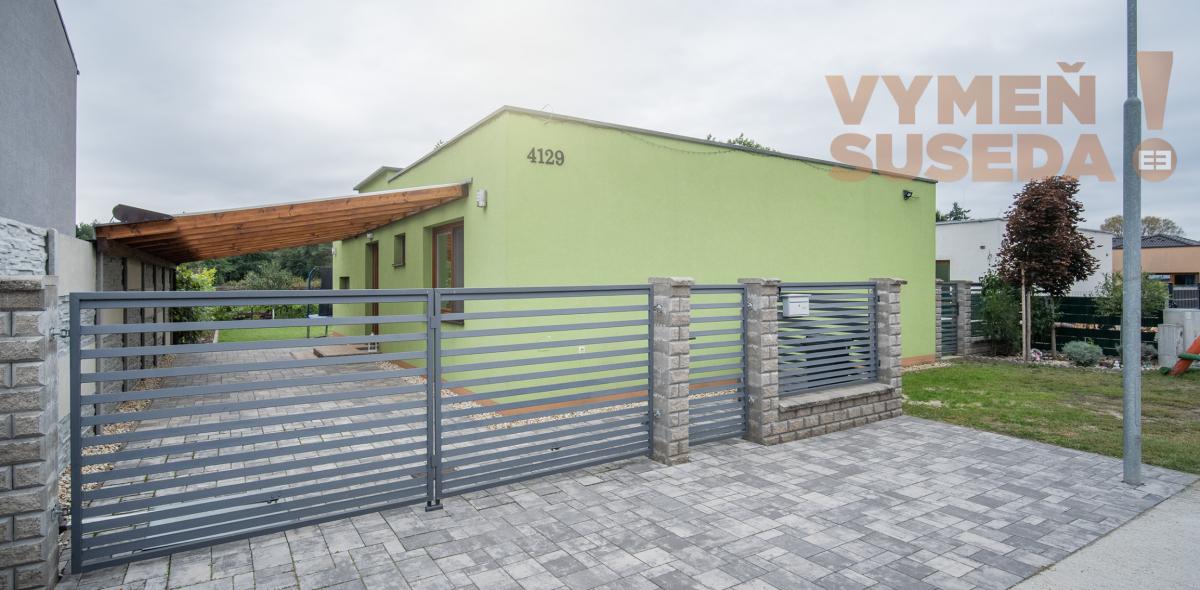 VYMEŇ SUSEDA! - 4 IZB. RODINNÝ DOM S VEĽKÝM ZÁHRADNÝM DOMČEKOM V NOVOVYBUDOVANEJ REZIDENČNEJ LOKALITE VAMPÍL