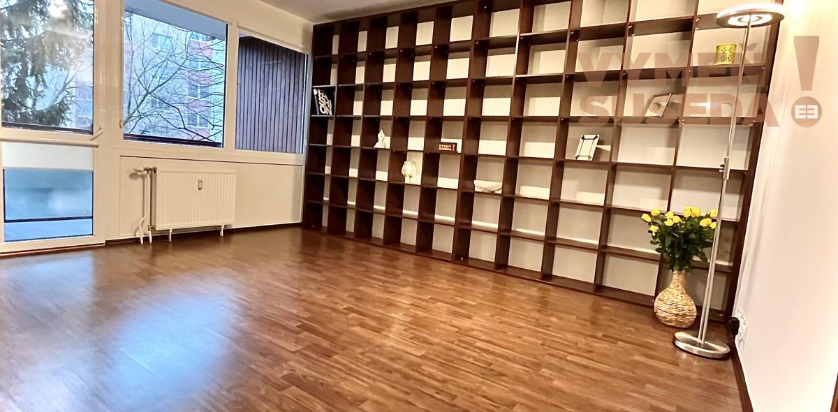 VYMEŇ SUSEDA - PET FRIENDLY priestranný 3 i. byt s veľkou lodžiou, BA – Lamač.