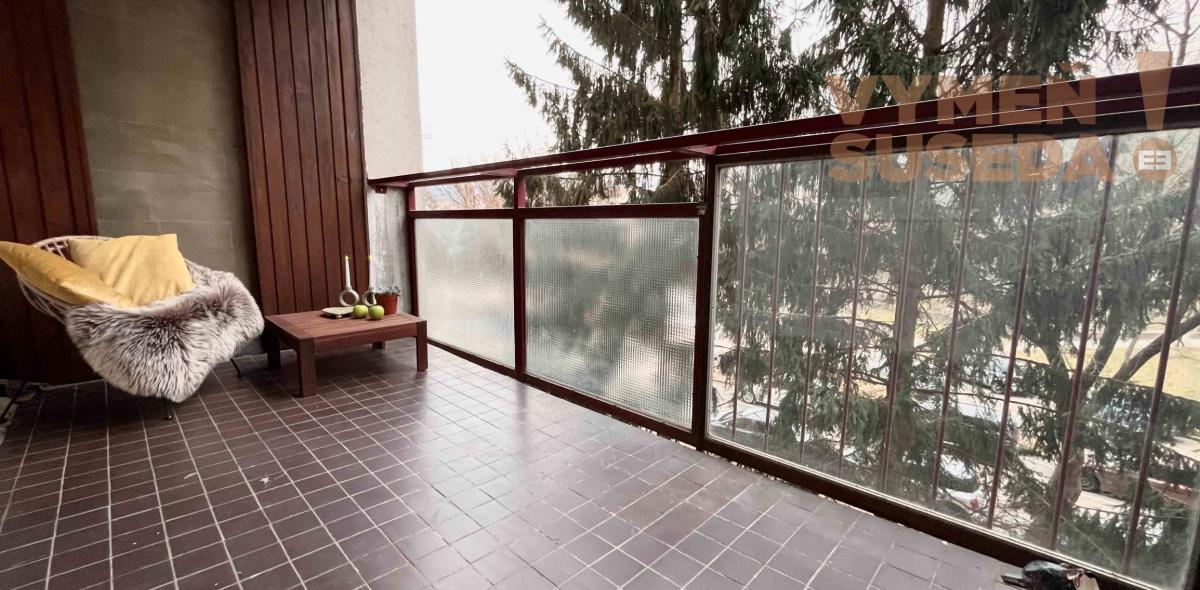 VYMEŇ SUSEDA - PET FRIENDLY priestranný 3 i. byt s veľkou lodžiou, BA – Lamač.