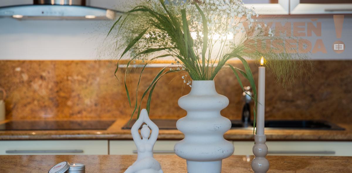 VYMEŇ SUSEDA! – PONÚKAME NA PREDAJ VÝNIMOČNÝ 5 IZBOVÝ RODINNÝ DOM, STUPAVA.