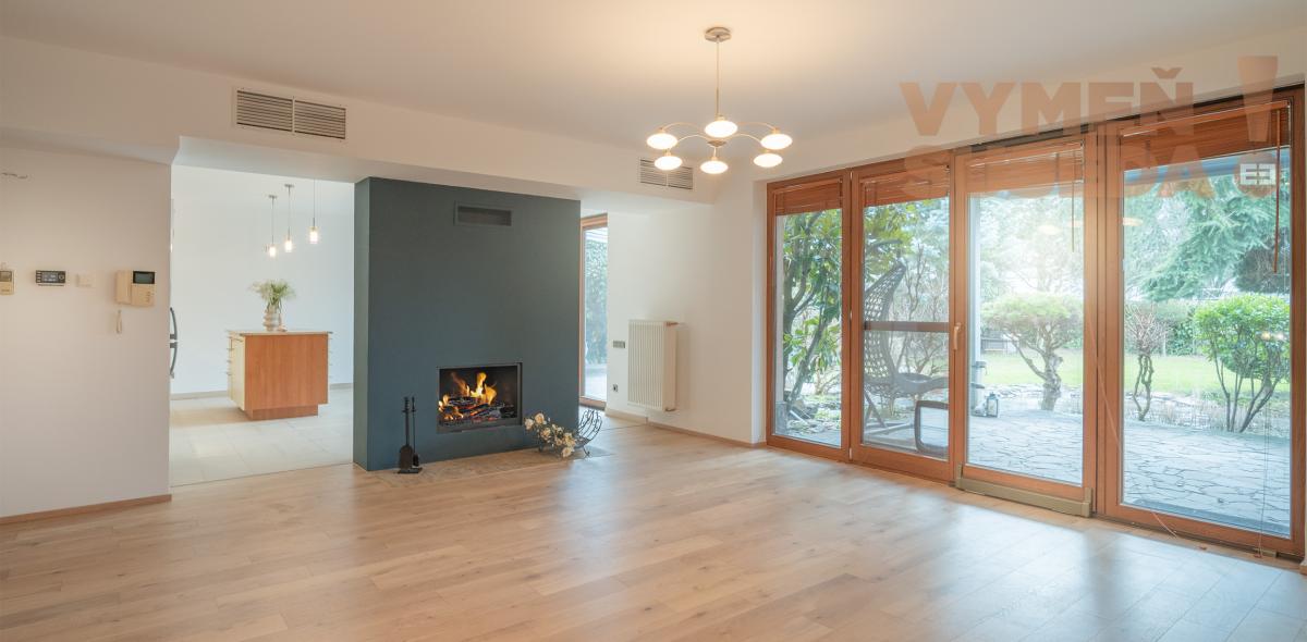 VYMEŇ SUSEDA! – PONÚKAME NA PREDAJ VÝNIMOČNÝ 5 IZBOVÝ RODINNÝ DOM, STUPAVA.