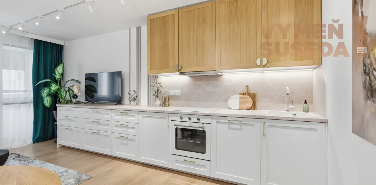 VYMEŇ SUSEDA! – VÝNIMOČNÝ 1 IZBOVÝ BYT V RUŽINOVE NA REZEDOVEJ ULICI