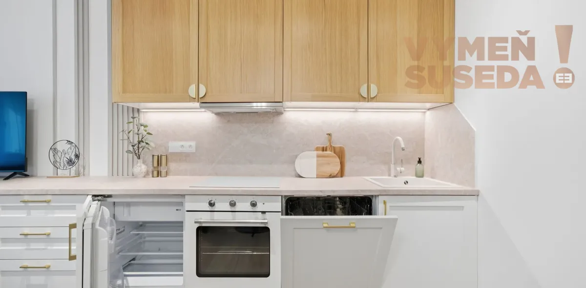 VYMEŇ SUSEDA! – VÝNIMOČNÝ 1 IZBOVÝ BYT V RUŽINOVE NA REZEDOVEJ ULICI