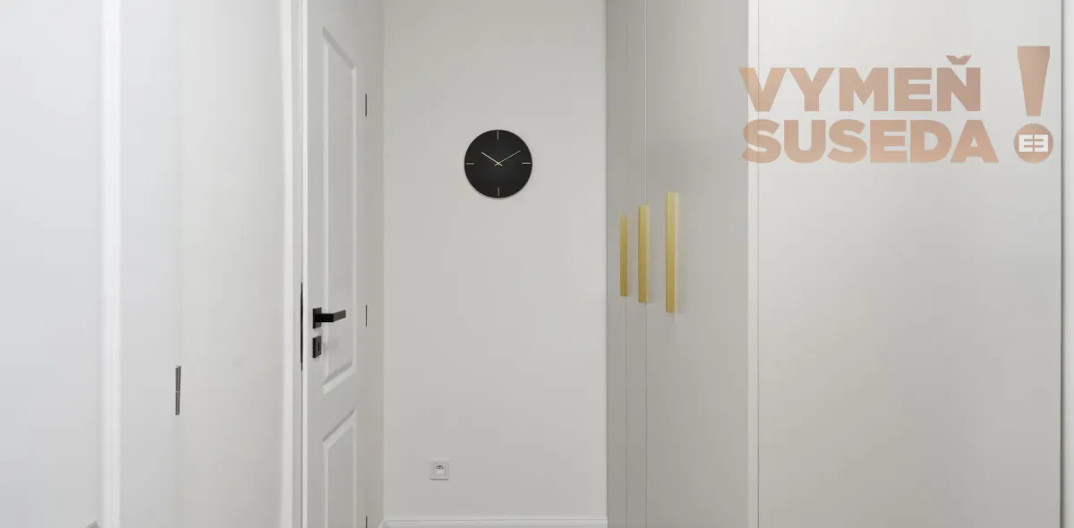 VYMEŇ SUSEDA! – VÝNIMOČNÝ 1 IZBOVÝ BYT V RUŽINOVE NA REZEDOVEJ ULICI