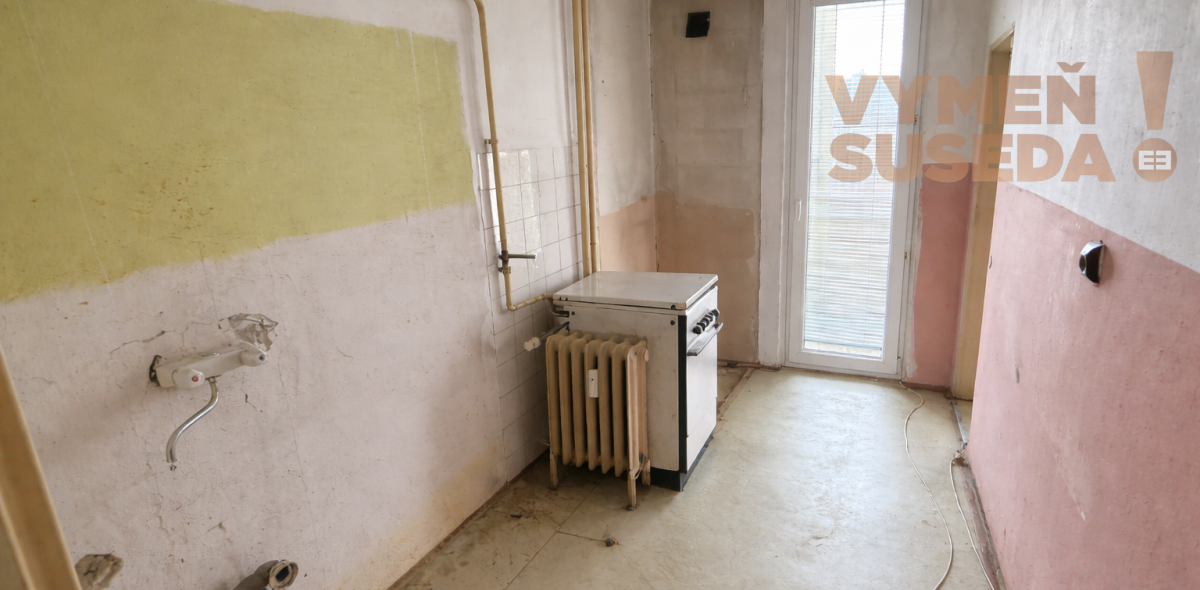 VYMEŇ SUSEDA! - Výnimočný  4-izbový byt v Ružinove s dvoma loggiami – Martinčekova ulica.